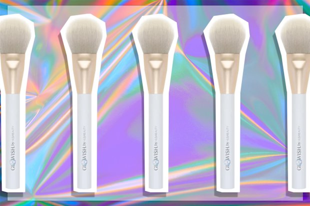 9PR: Huda Beauty GloWish Blush & Bronze Face Brush

