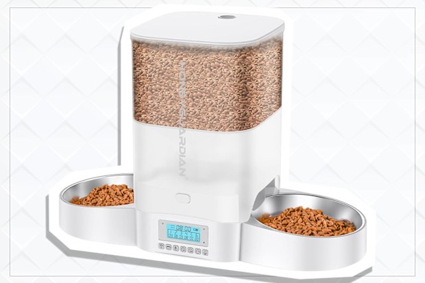 9PR: HoneyGuaridan Automatic Cat Feeder for Two