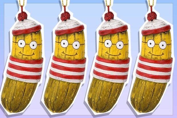 9PR: Christmas decorations