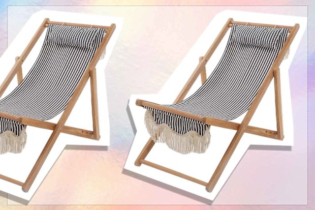 9PR: Outdoor chair.