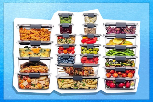9PR: Rubbermaid containers