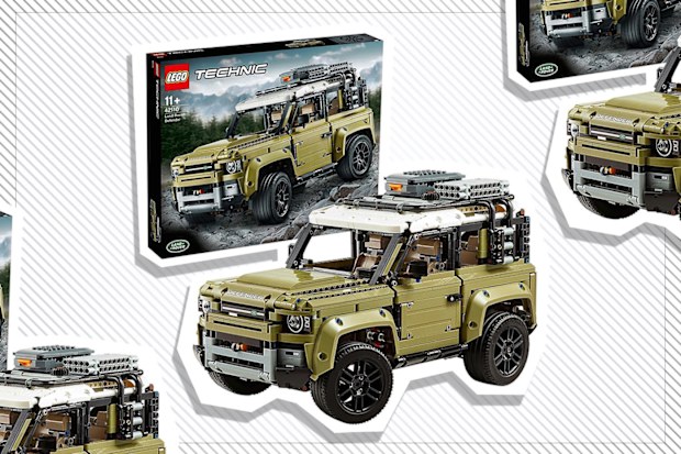 9PR: Lego Technic Land Rover Defender Building Kit