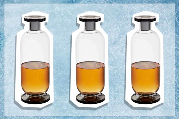 9PR: Puck decanter