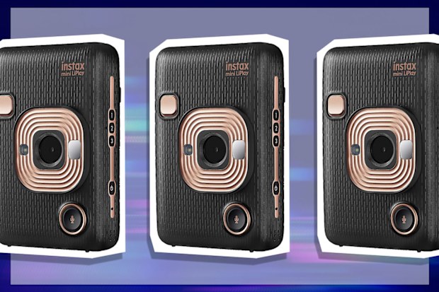 9PR: Instax Fujifilm Mini LiPlay Hybrid Instant Camera