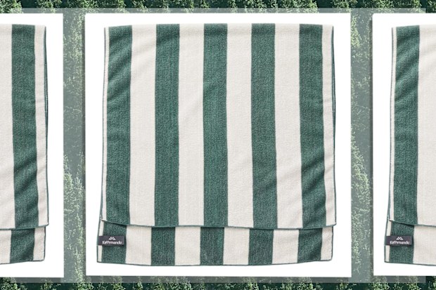 9PR: Kathmandu Microfibre Large Camping Hiking Travelling Soft Lightweight Towel, Silver Grey/Dark Spruce Stripe