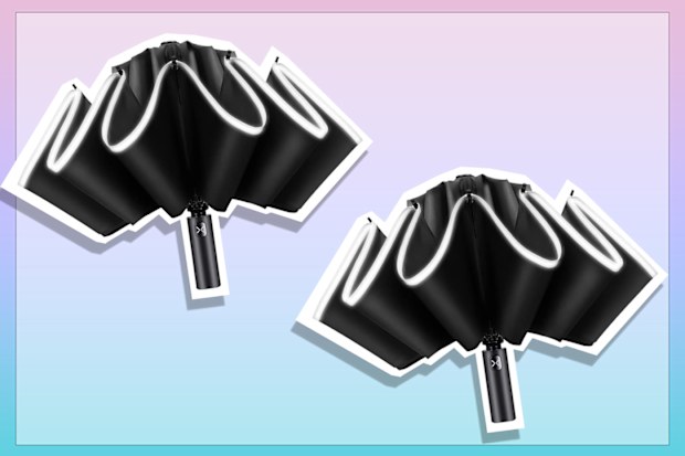 9PR: Black reverse-folding umbrella.