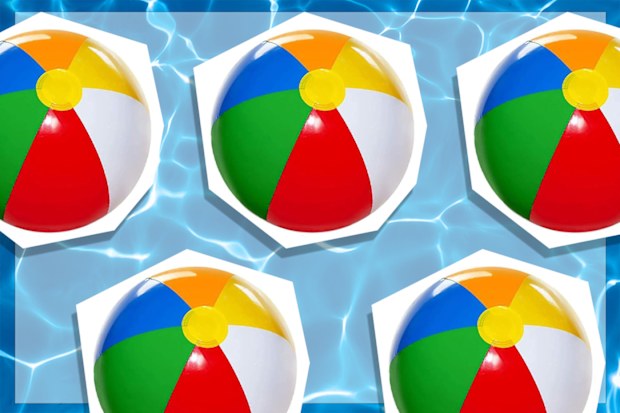 9PR: Inflatable 20-inch beach ball