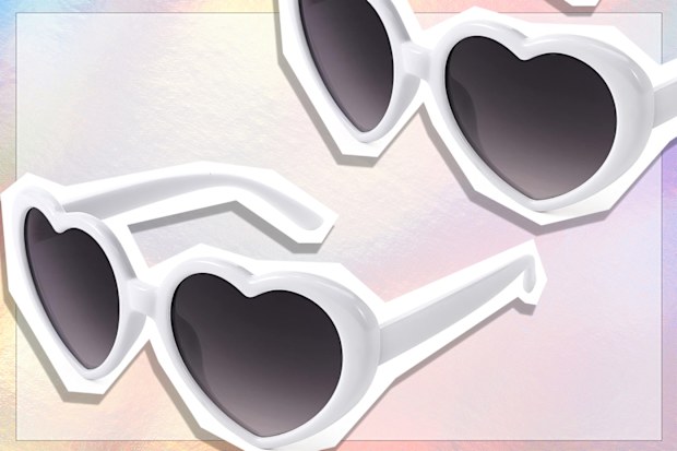 9PR: Feisedy Polarised Heart Shaped Glasses 