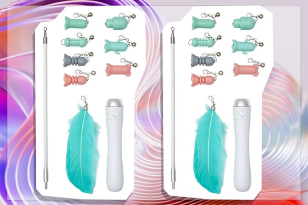 9PR: Buddy & Belle LED Teaser Wand