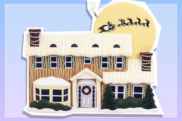 9PR: Christmas decorations