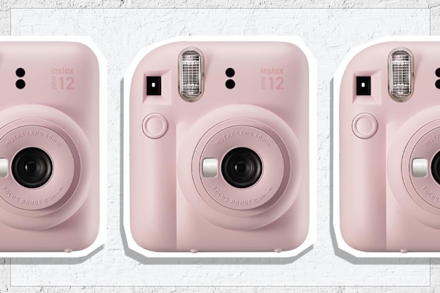 9PR: Instax Fujifilm Mini12 Instant Camera