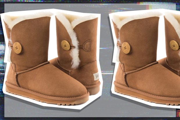 9PR: UGG Womens Classic Short Button Boots