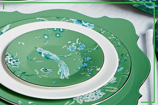9PR: Wedgwood Chinoiserie Plate 27cm