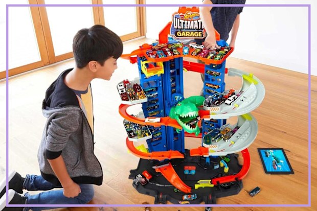 9PR: Hot Wheels City Robo T-Rex Ultimate Garage Multi-Level Playset