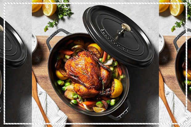 9PR: Staub Oval Cocotte, 31cm, Black