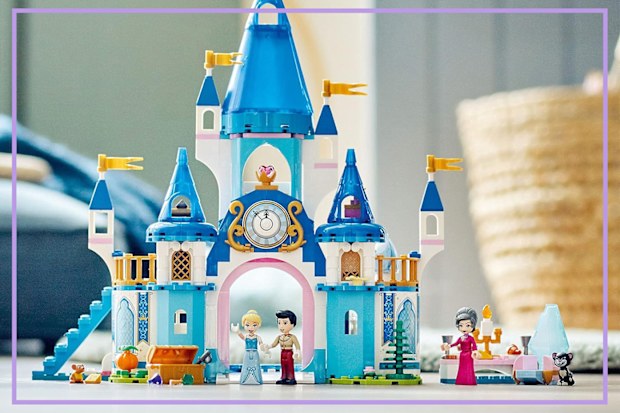 9PR: Lego Disney Cinderella and Prince Charming's Castle Building Kit