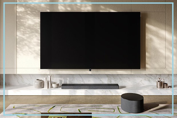9PR: Loewe 77-Inch Bildi 4K UHD OLED TV
