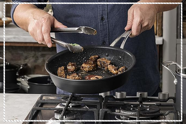 9PR: Jamie Oliver by Tefal Cooks Classic Non-Stick Induction Sautepan + Lid, 26cm