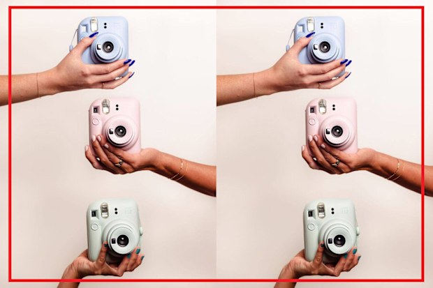 9PR: Instax Fujifilm Mini 12 Instant Camera