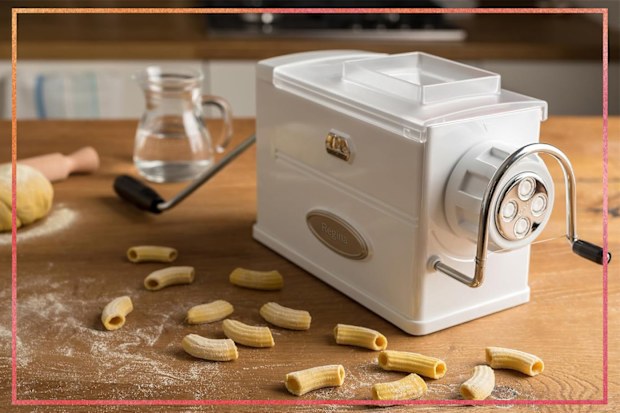 9PR: Marcato 2710 Atlas Pasta and Macaroni Machine