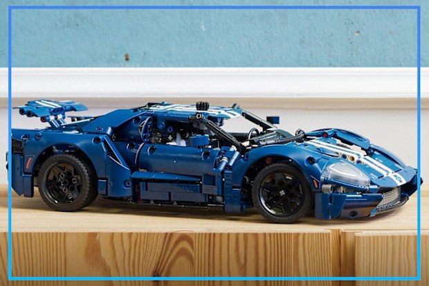 9PR: Lego Technic 2022 Ford GT Building Kit