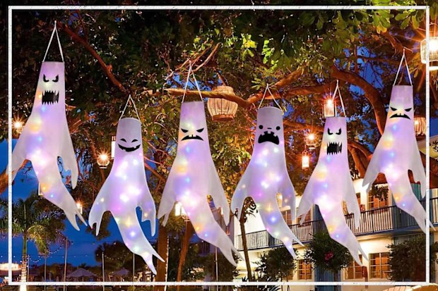 9PR: Halloween Decorations Hanging Ghosts.