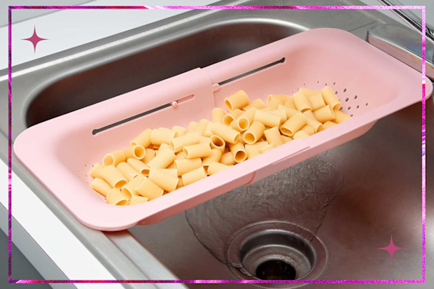 9PR: Paris Hilton Expandable Colander, Pink