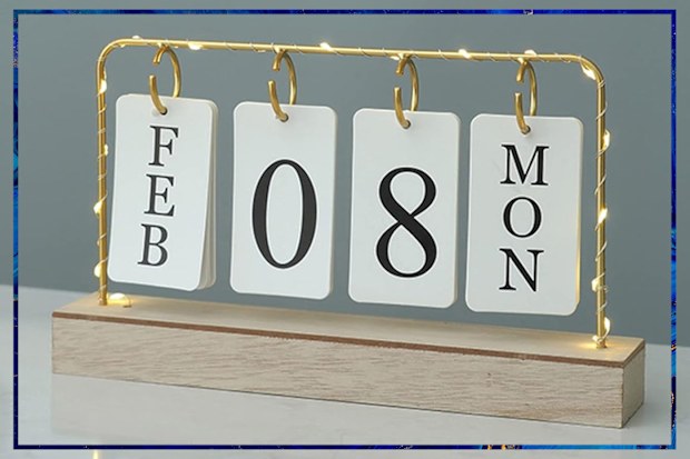 9PR: AUSTUFF Gold Metal Flip Calendar 