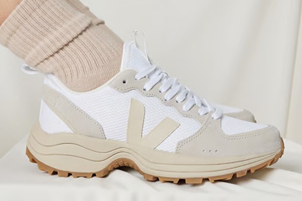 9PR: Veja Venturi Sneakers