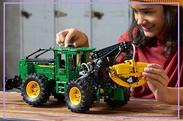 9PR: Lego Technic John Deere 948L-II Skidder Building Toy Set