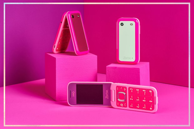 9PR: Barbie phone