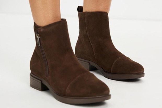 9PR: Skechers Women's Tenley New Chance Boots