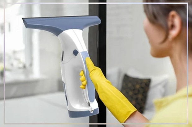 9PR: Kogan StainClean Window Vacuum Cleaner V10