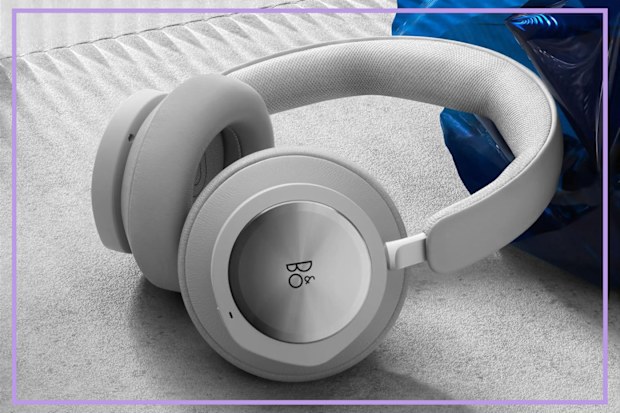 9PR: Bang & Olufsen Beoplay Portal Wireless Over-Ear Gaming Headphones, Grey