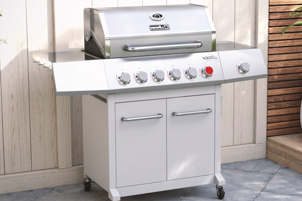 9PR: Nexgrill Entertainer 6-Burner Barbecue