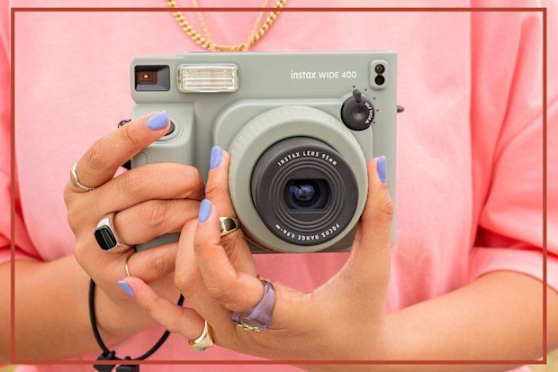 9PR: instax Wide400 Instant Camera