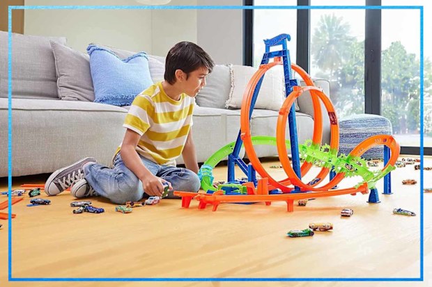 9PR:Hot Wheels Track Set, Epic Crash Dash