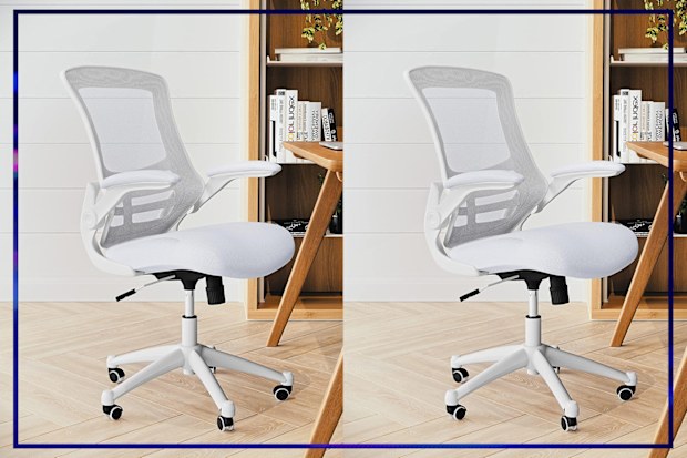 9PR: Flash Furniture Mid-Back White Mesh Swivel Ergonomic Task Office Chair