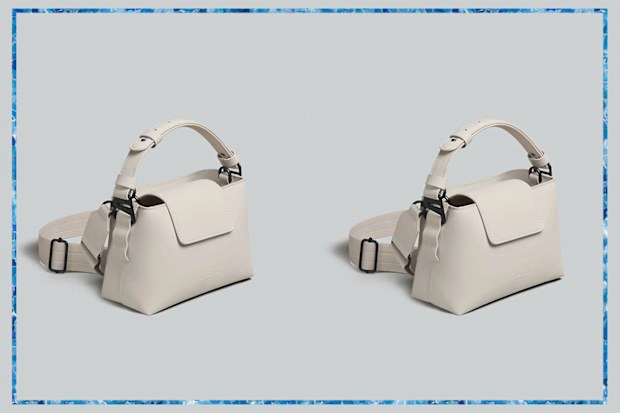 9PR: Splashini - Waterproof Crossbody Shoulder Carry Bag