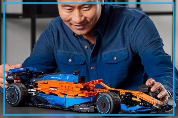 9PR: LEGO Technic McLaren Formula 1 Race Car Set