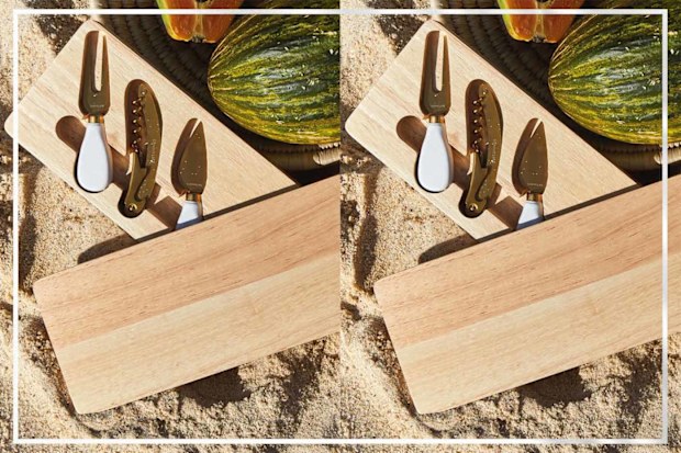 9PR: Sunnylife Travel Cheese Set