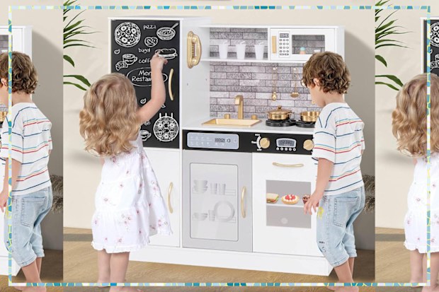 9PR: HONEY JOY Kids Wooden Kitchen Playset with Chalkboard 