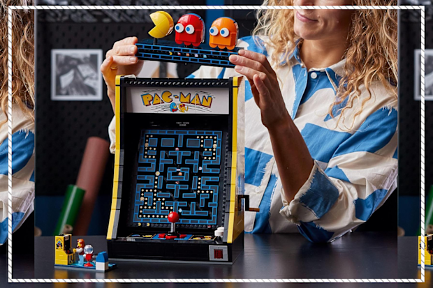 9PR: LEGO Icons PAC-Man Arcade Building Kit