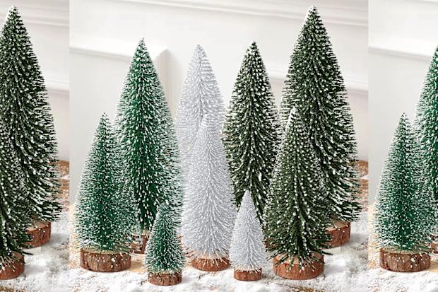 9PR: Hommtina Mini Christmas Tree 9-Piece Set