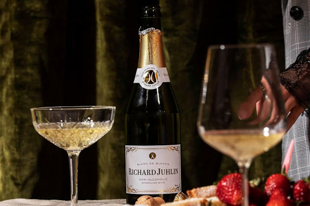 9PR: Richard Juhlin Premium Non-Alcoholic Sparkling Blanc de Blanc White Wine, 750mL