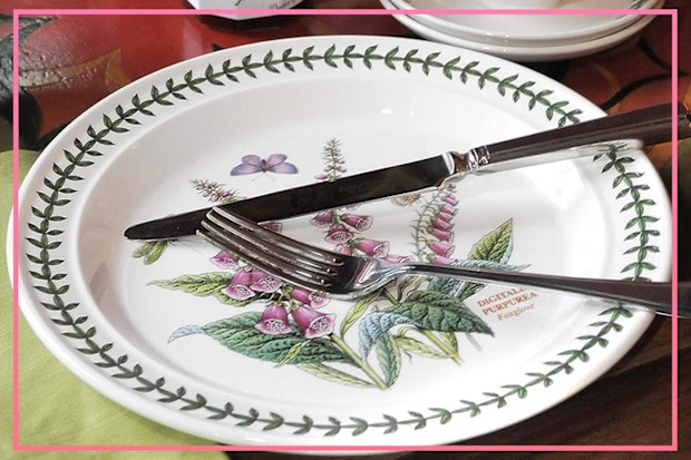 9PR: Dinner sets