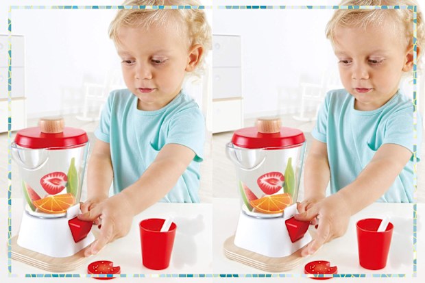 9PR: Hape Smoothie Blender Wooden Toy Playset