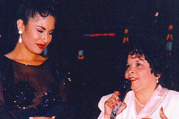 Selena Quintanilla-Pérez and the fan club president who would go on to kill her, Yolanda Saldivar. (AP)