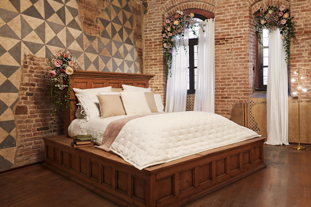 Casa di Giulietta bedroom, designed by Airbnb and an Italian architect