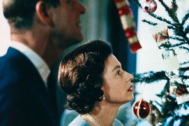 Queen Elizabeth and Prince Philip sign Christmas cards for royal staff  